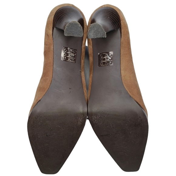 Club Moda | Tan Suede Slip On Retro Chic Glam Closed Toe Heels Women's 8.5 - Picture 9 of 12
